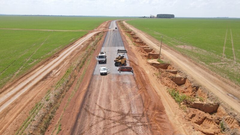 Obras de pavimentação da estrada da Baiana entre Lucas do Rio Verde e Tapurah serão retomadas nesta sexta
