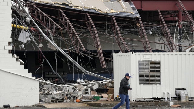 Tornados nos EUA fazem 3 mortos e 58 feridos; as imagens da destruição