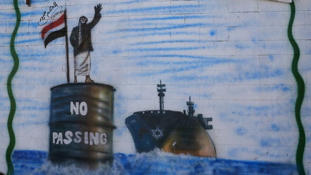 Estados Unidos destroem míssil terra-ar dos Hutis no Iêmen