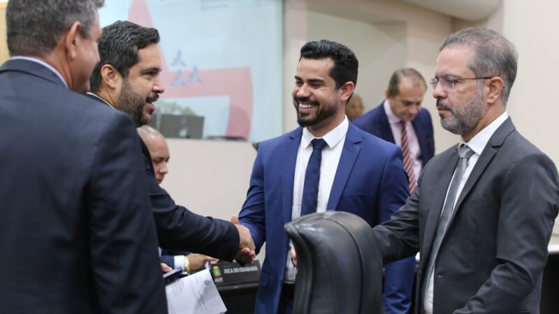Francis Maris e Claudio Senna assumem cadeiras na ALMT