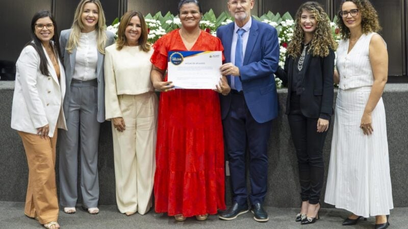 Assembleia homenageia 228 vereadoras de Mato Grosso