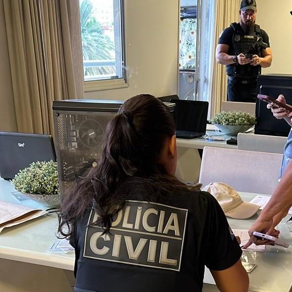 Terceira fase de operação contra traficantes de drogas sintéticas cumpre 151 ordens judiciais em MT e no PR