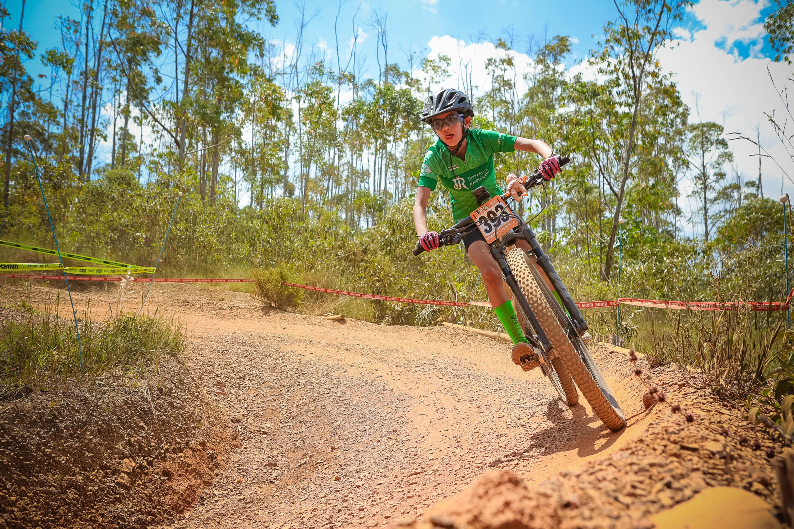 Lívia Pellizzari é campeã da primeira etapa do Circuito Internacional de Mountain Bike