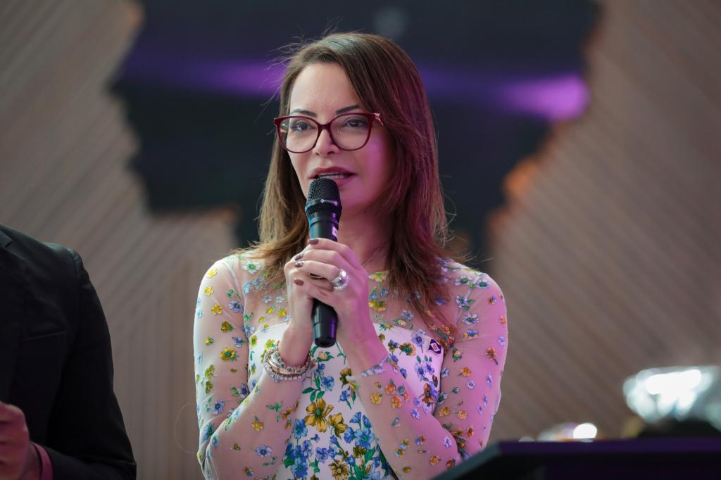 A convite da senadora Margareth Buzetti, primeira – dama de MT participa de audiência pública em Lucas do Rio Verde para debater sobre violência doméstica