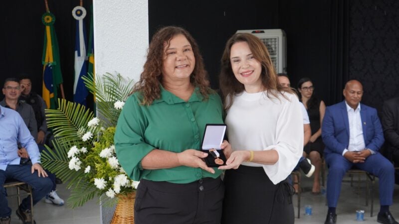 Policiais da Regional de Guarantã do Norte recebem medalhas pelos anos de serviços prestados