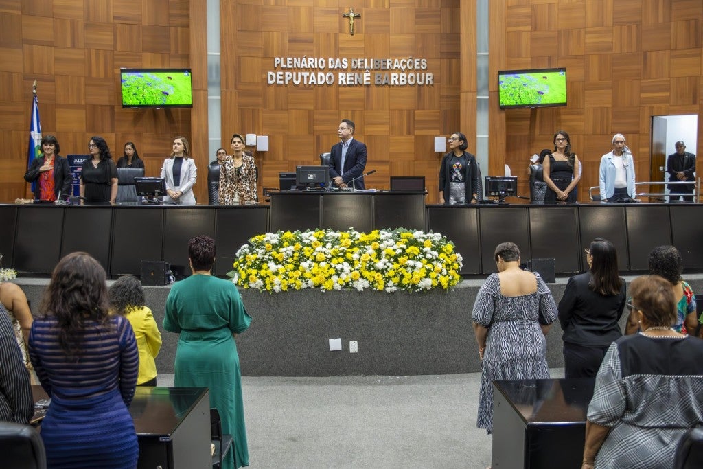 Sessão especial homenageou mulheres da Associação de Apoio Aos Pacientes Oncológicos de Cuiabá na noite dessa terça (19)