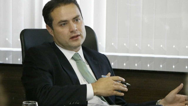 Carro elétrico não é grande solução para emissão de carbono, diz Renan Filho