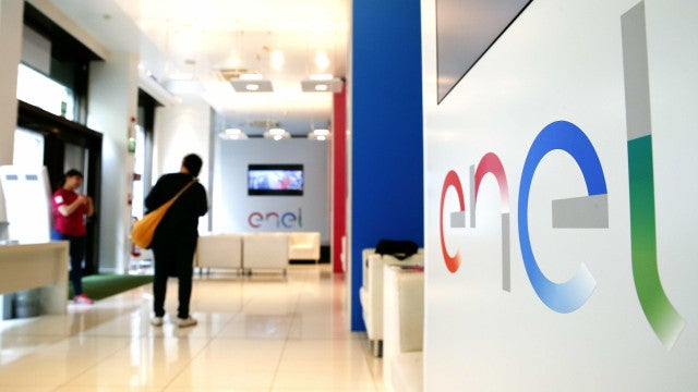 Enel mais que dobra lucro líquido em 2023, para 3,44 bilhões de euros