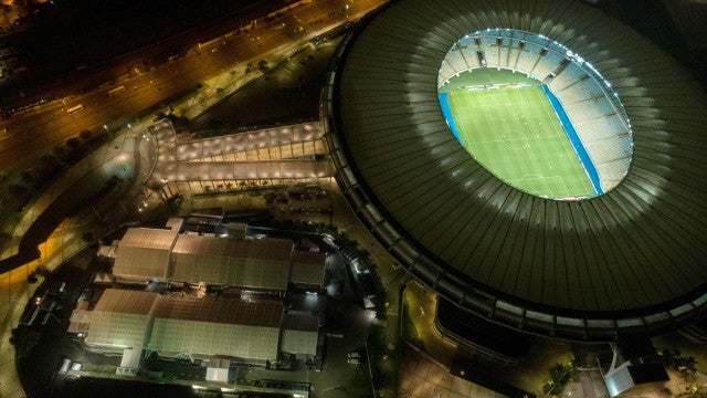 Recém-campeões, Fluminense e Flamengo fazem clássico nas semifinais do Carioca