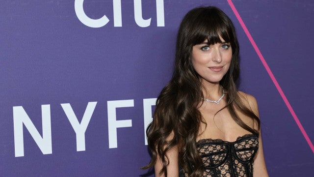Dakota Johnson diz que sua mãe era ‘talvez muito aberta sobre sexo’ e lhe oferecia contraceptivos