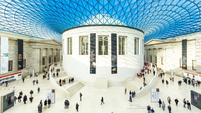 British Museum processa curador por vender 1.800 peças raras no Ebay