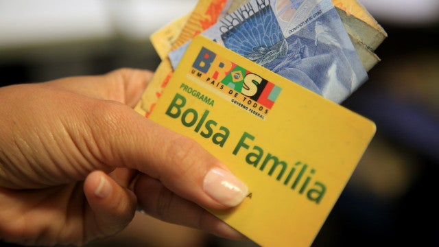 Caixa termina de pagar parcela de março do novo Bolsa Família