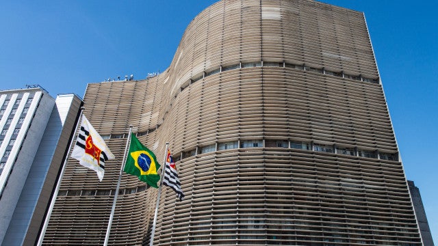 ‘Nunca faltou energia aqui desse jeito’, diz funcionário que trabalha no Copan há 17 anos