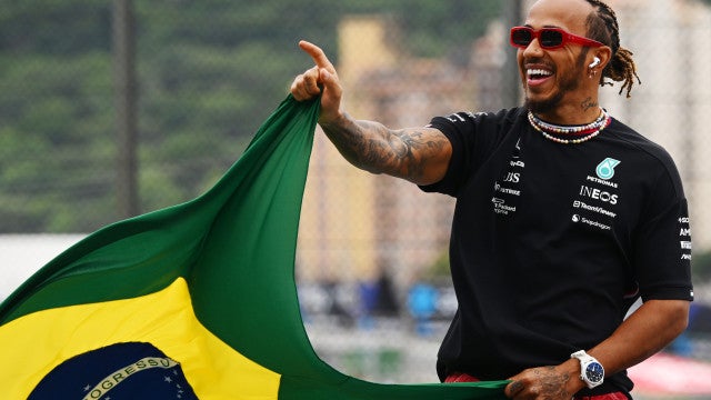 Hamilton faz homenagem em aniversário de Ayrton Senna: ‘Meu herói’