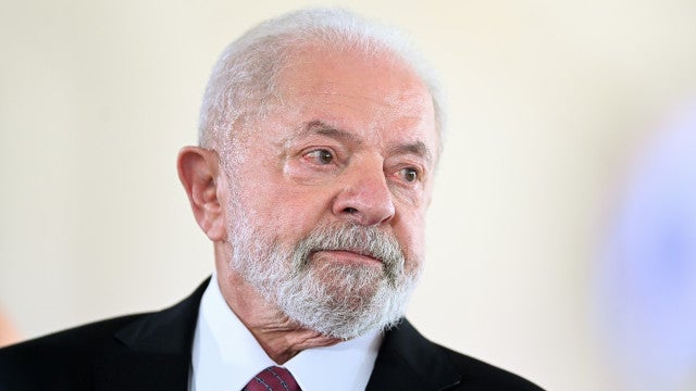 Lula diz que falou sobre transição energética com setor automotivo e destaca ‘virada’ no ramo