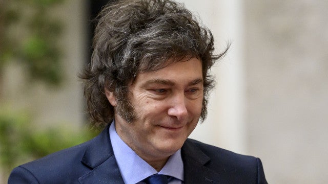 Milei mudará aposentadorias por decreto após fracasso no Congresso, diz jornal