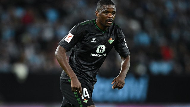 Perto do Flamengo, William Carvalho é investigado por abuso sexual; ele nega