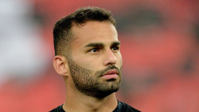 Internacional fecha com Thiago Maia e volante se despede do Flamengo