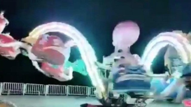 Duas pessoas ficam feridas em acidente em parque de diversões; veja