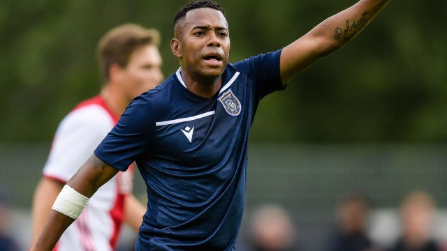 Robinho fala sobre condenação por estupro coletivo e diz ter provas sobre inocência