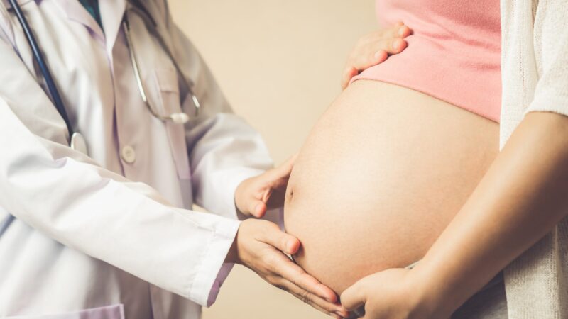 8 de março: câncer de mama e de colo de útero e a mortalidade materna são os pontos que mais demandam cuidados em relação à saúde feminina