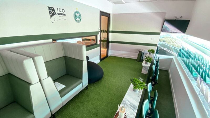 Pioneiro em camarote para autistas, Coritiba já atendeu mais de 200 pessoas no espaço desde o seu lançamento