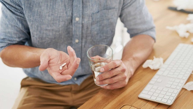 OMS alerta para o uso excessivo de antibióticos durante pandemia; conheça os riscos