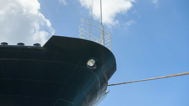 Navio ligado a Israel é apreendido por forças do Irã, em possível retaliação iraniana