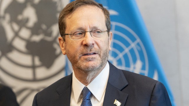 Presidente de Israel pede desculpas pelo ataque que matou 7 membros de ONG