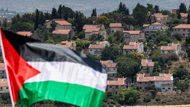 Hamas acusa Israel de enterrar mais de 300 em hospital de Gaza; Tel Aviv nega