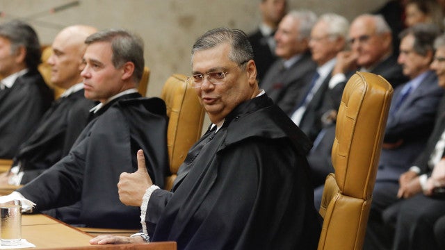 Supremo decide manter cobrança retroativa de impostos de empresas