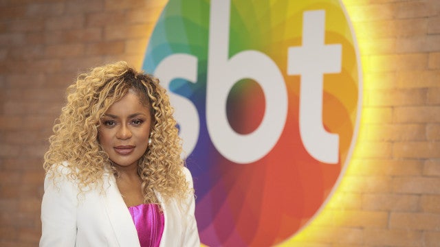 Cariúcha assina contrato fixo com o SBT