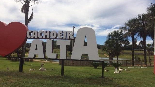 Homem é achado morto com parte do corpo devorada por porcos, diz polícia