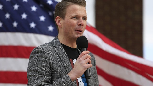 Aliado de Trump compara Biden a cadáver levado a banco no Brasil