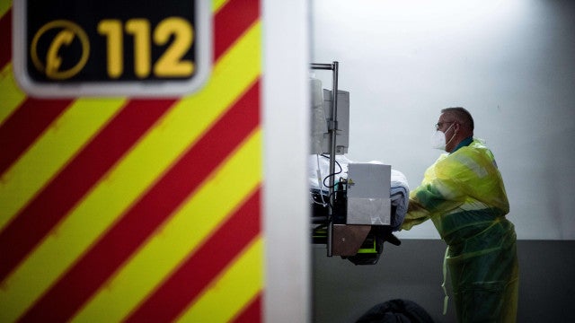 Homem morre após estar 613 dias infectado com a Covid-19