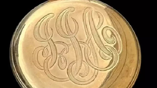 Clássico relógio de ouro de passageiro do Titanic é leiloado por valor re