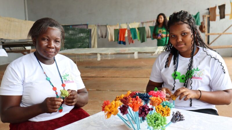 Seringueiras inovam com produção de biojoias e geram nova fonte de renda