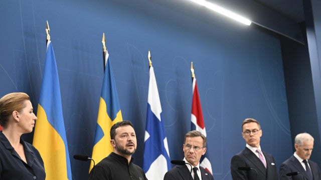 Noruega assina acordo de ajuda militar a Kiev