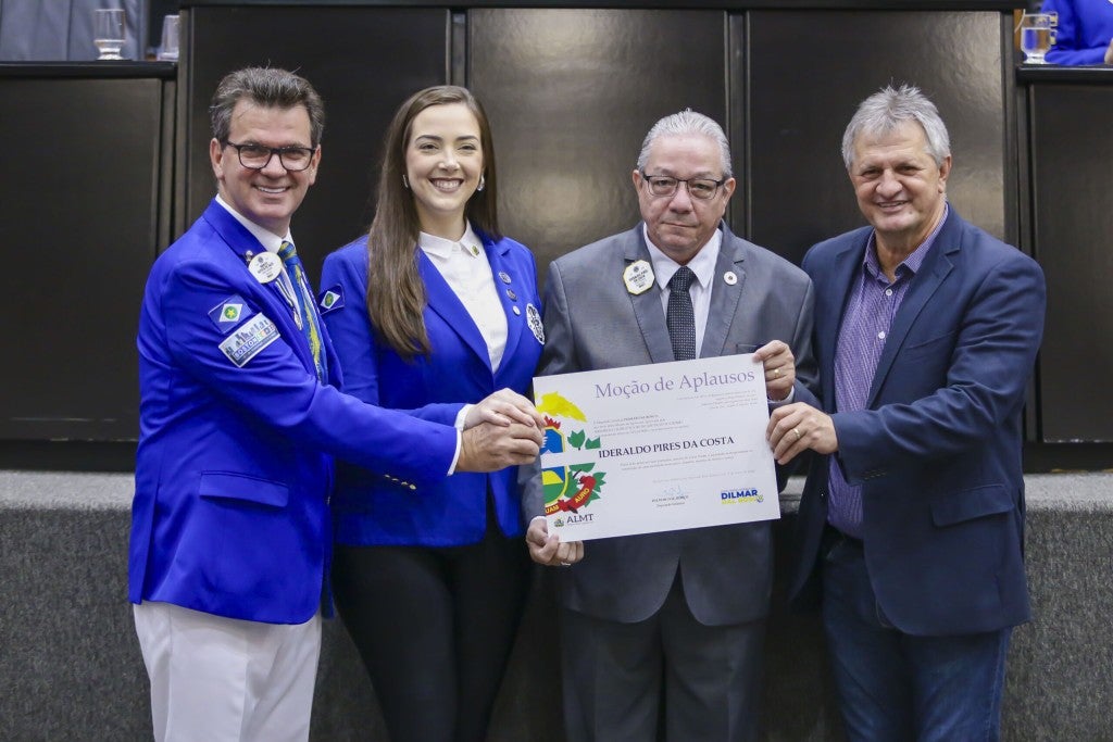 ALMT homenageia dirigentes e associados ao Lions Clube do Distrito LB-4