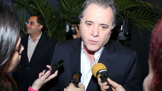 Tony Ramos já conversa e apresenta contínua evolução no quadro clínico, diz boletim médico