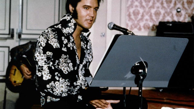 Bíblia que Elvis Presley tinha com ele quando morreu vai a leilão