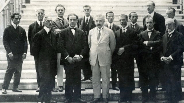 Einstein visitou Brasil a contragosto e chamou cientista de ‘macaco’, mostram diários