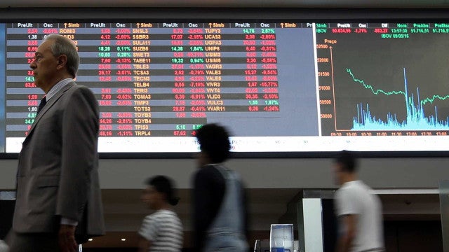 Ibovespa cai para nível de 118 mil pontos, por exterior e insegurança fiscal