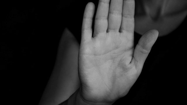 Lula sanciona lei que integra o combate à violência contra as mulheres