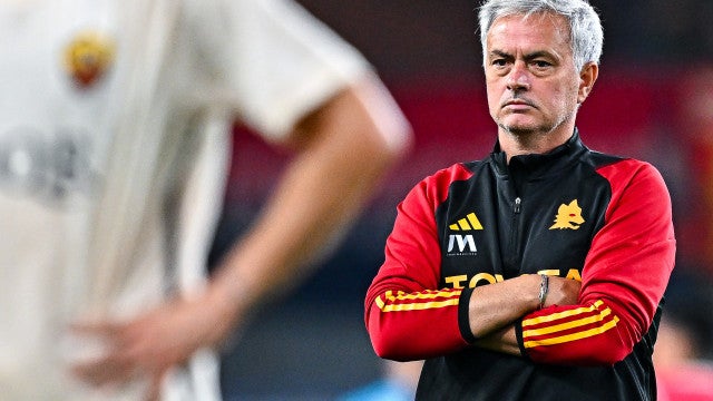 Fenerbahçe confirma negociações com José Mourinho