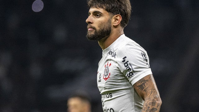 Corinthians leva empate no fim e mostra que crise política se estende ao campo
