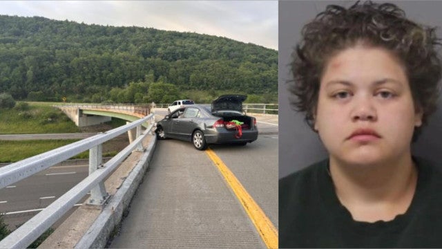 Jovem procurada nos EUA por matar colegas de casa idosos é presa