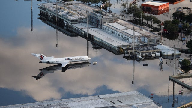 Aeroporto de Porto Alegre ainda tem 39 aviões sem previsão de retirada