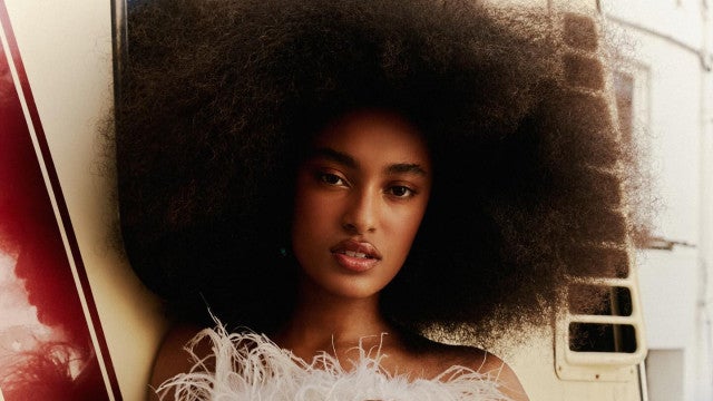 Atriz revelação de ‘Renascer’, intérprete de Teca foi descoberta vendendo cocadas na rua