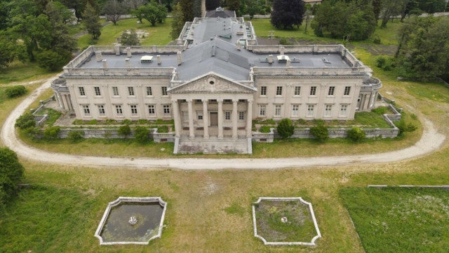 Mansão das vítimas do Titanic busca novos donos; veja as imagens